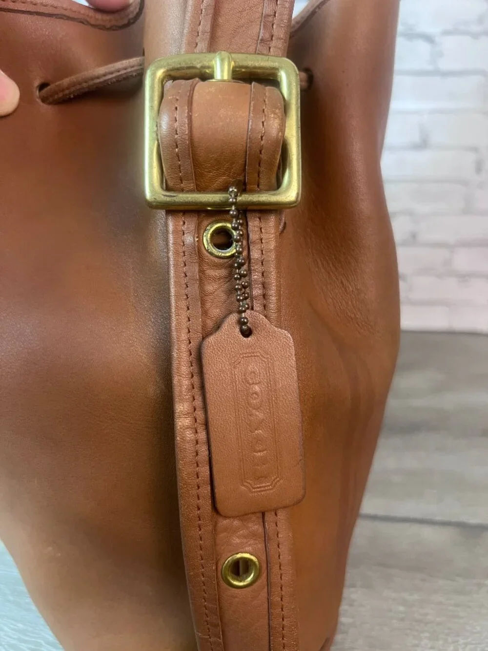 Vintage Coach 9952 Brown Leather Bucket Drawstring Shoulder Bag
